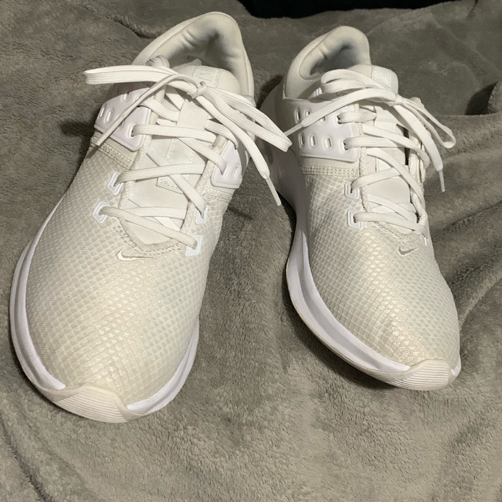 Nike Air Max Bella TR 4 White Training Shoes - Size 10 Women's